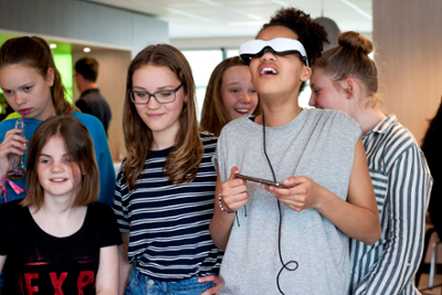 techniek leerlingen in de weer met VR techniek leerlingen in de weer met VR